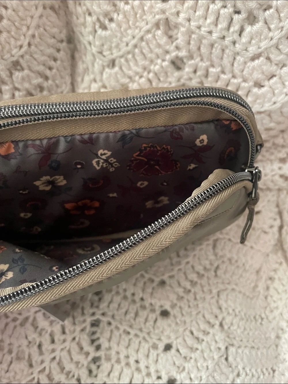 NWT- Lug Coupe SE Metallic Walnut